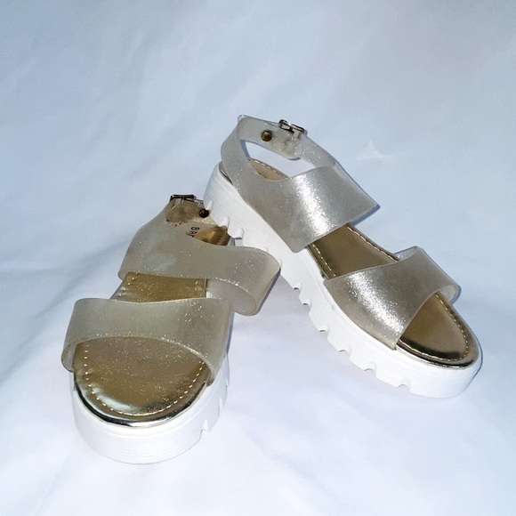 NWOB Bamboo Lugg Chunky Sole Jelly Sandals Size 6 - Picture 1 of 11
